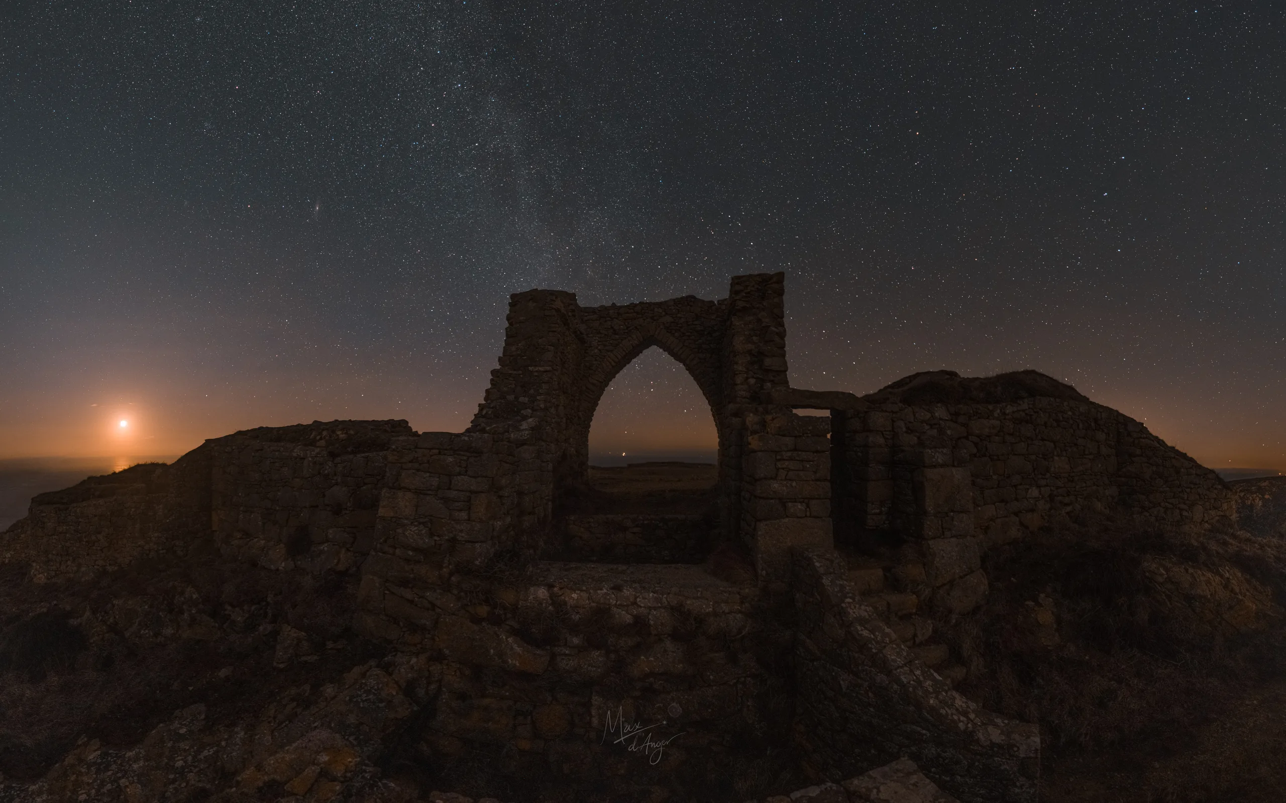 Gorsnez - Moonset